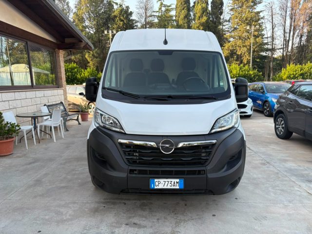 OPEL Movano usata, con Airbag