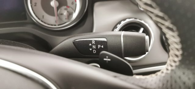 MERCEDES-BENZ GLA 200 usata, con Airbag testa