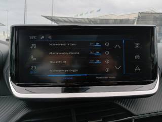 PEUGEOT 2008 usata, con Volante in pelle