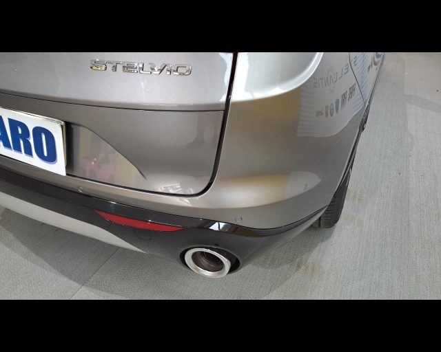 ALFA ROMEO Stelvio usata 24