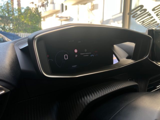 PEUGEOT 208 usata, con Volante in pelle