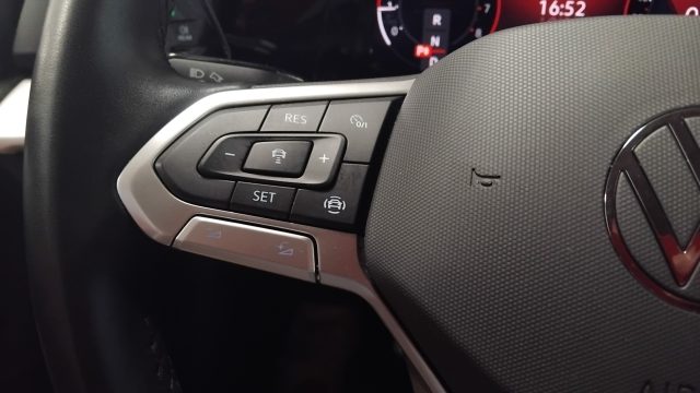 VOLKSWAGEN Golf usata, con Frenata d