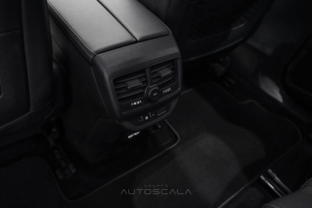 PEUGEOT 5008 usata, con Specchietti laterali elettrici