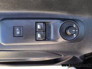 OPEL Combo usata 16