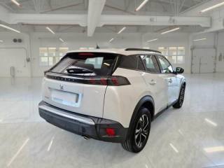 PEUGEOT 2008 usata, con Airbag