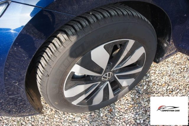 VOLKSWAGEN Golf usata, con Fari LED