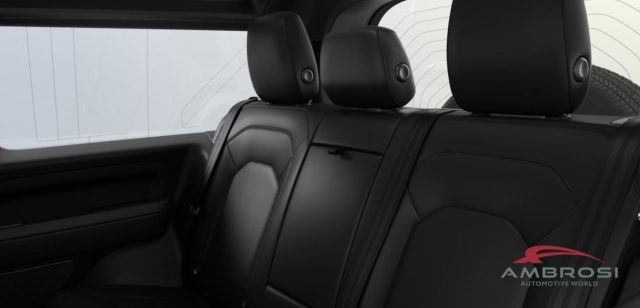 LAND ROVER Defender usata 6