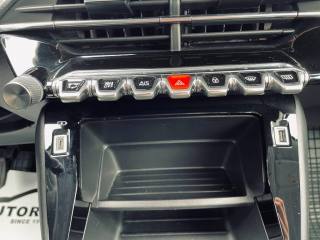 PEUGEOT 2008 usata, con Cruise Control