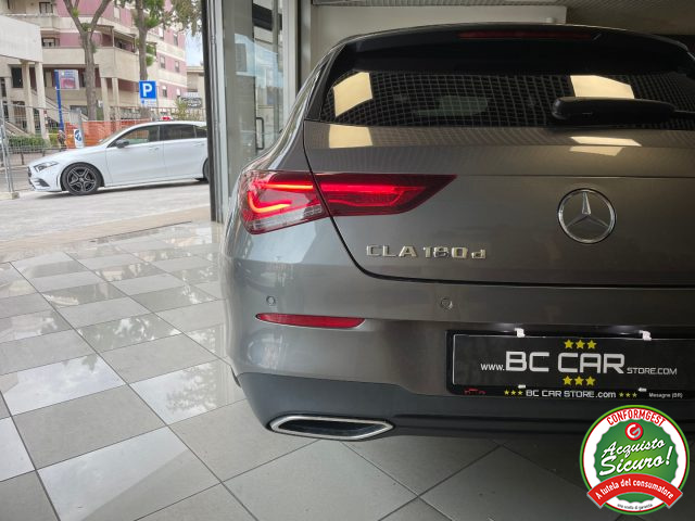 MERCEDES-BENZ CLA 180 usata, con Fari LED