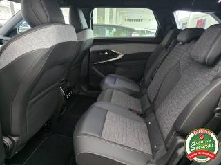 PEUGEOT 5008 usata, con Touch screen