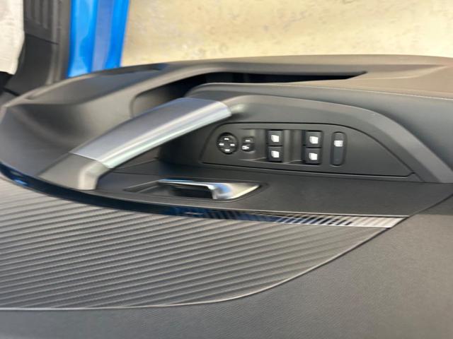 PEUGEOT 2008 usata, con Park Distance Control