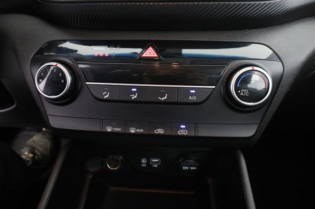 HYUNDAI Tucson usata 8