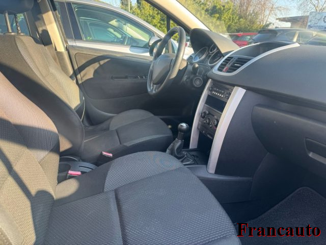PEUGEOT 207 usata, con Boardcomputer