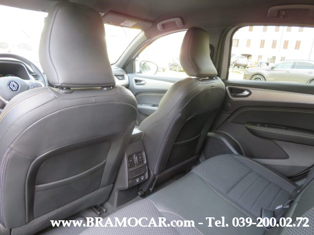 RENAULT Arkana usata, con Sedile posteriore sdoppiato