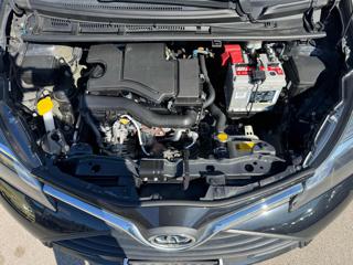 TOYOTA Yaris usata 17