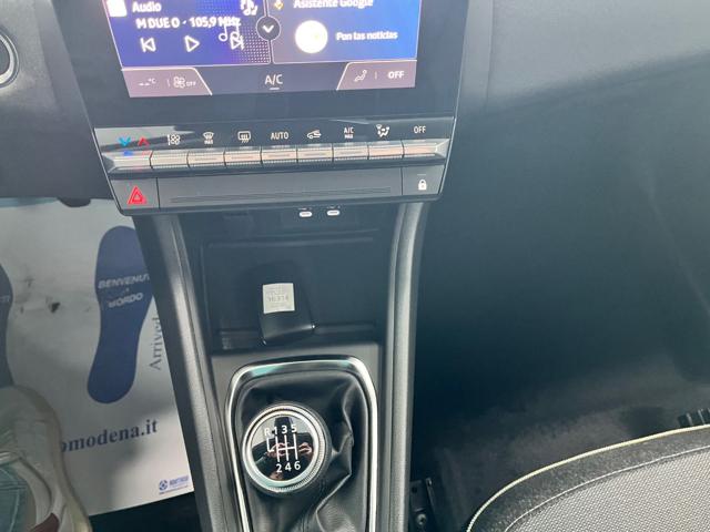 RENAULT Captur usata 9