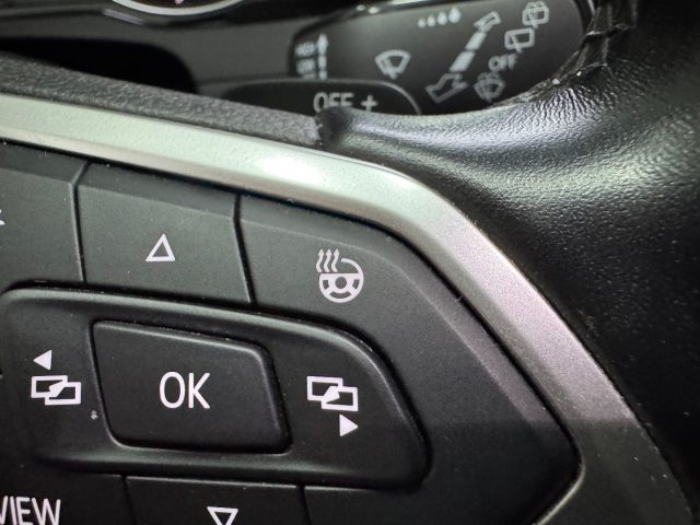VOLKSWAGEN Passat Variant usata, con Volante multifunzione