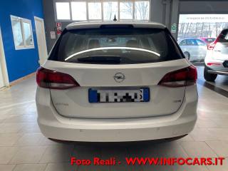 OPEL Astra usata, con Controllo trazione