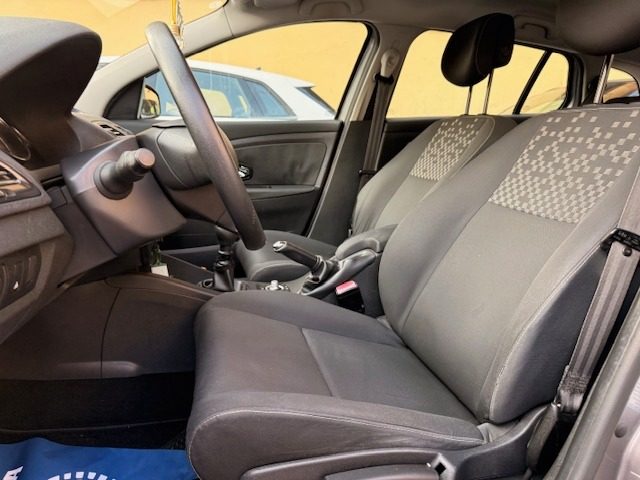 RENAULT Megane usata, con Climatizzatore