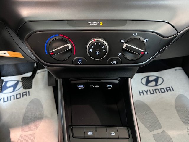 HYUNDAI i20 usata, con Climatizzatore