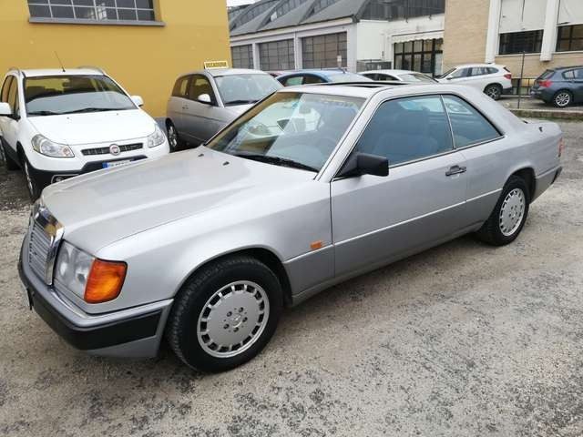 MERCEDES-BENZ 200 usata 4