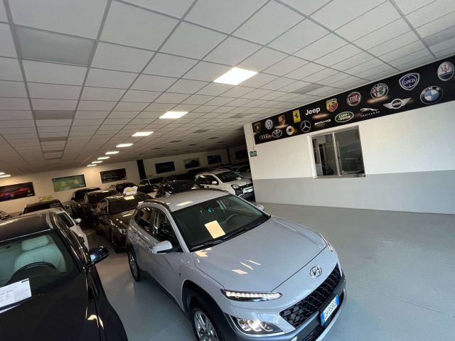 HYUNDAI Kona usata, con Airbag
