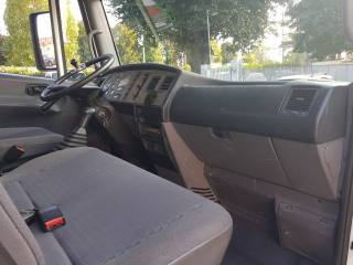 NISSAN  usata 4