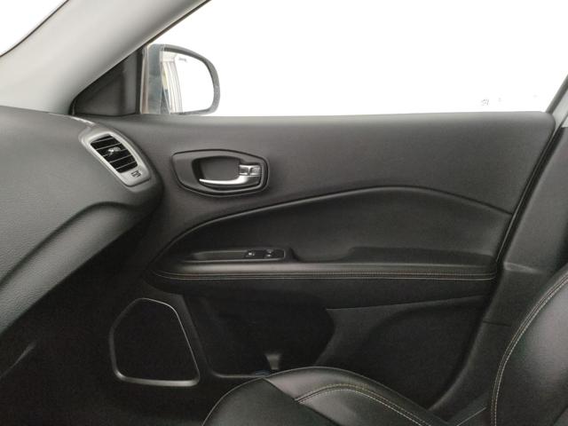 JEEP Compass usata, con Autoradio digitale