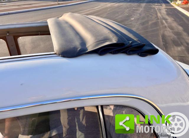 MERCEDES-BENZ 220 usata 34