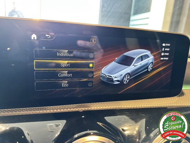 MERCEDES-BENZ A 200 usata, con Vetri oscurati