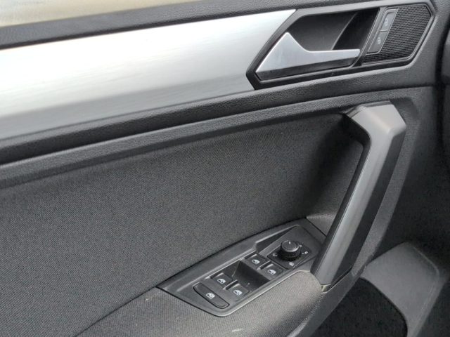 VOLKSWAGEN Tiguan usata, con Autoradio digitale