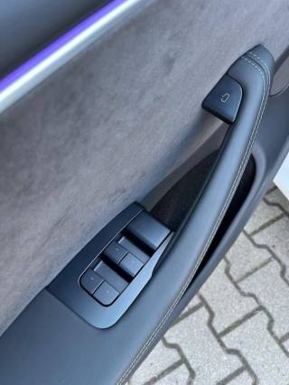 TESLA Model 3 usata, con Fendinebbia