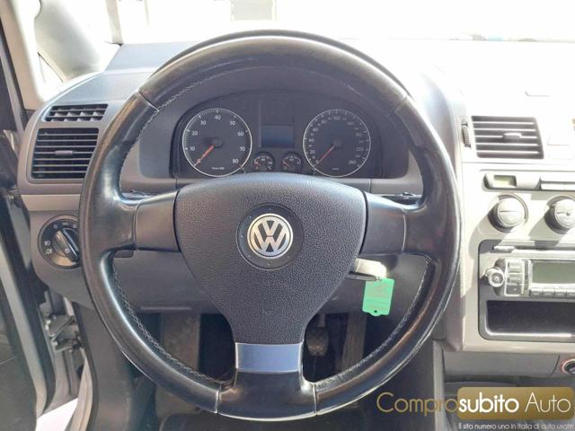 VOLKSWAGEN Touran usata, con Servosterzo