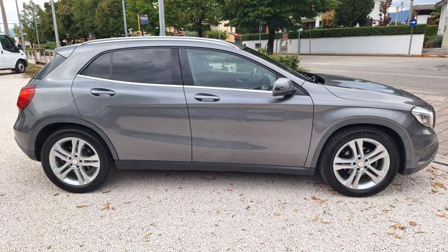 MERCEDES-BENZ GLA 220 usata, con Cerchi in lega