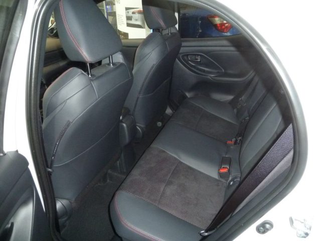 TOYOTA Yaris usata, con Interni in pelle
