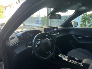 PEUGEOT 2008 usata, con Volante multifunzione