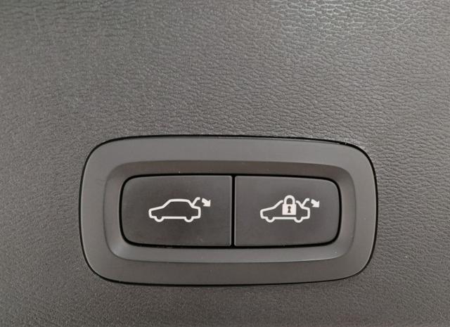 VOLVO XC40 usata, con Volante multifunzione