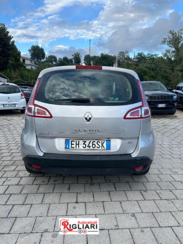 RENAULT Scenic usata, con Autoradio
