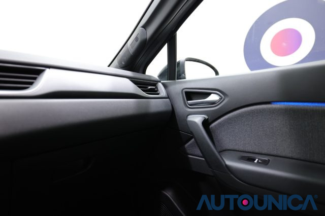RENAULT Captur usata, con Sensori di parcheggio posteriori
