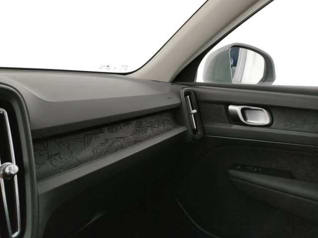 VOLVO XC40 usata, con Sedile posteriore sdoppiato