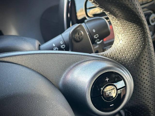 SMART ForTwo usata, con Leve al volante