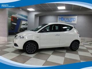 LANCIA Ypsilon Hybrid 1.0 FireFly 70cv 5 Porte Gold EU6 KM Ø
