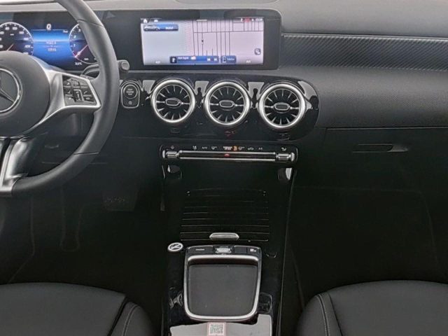 MERCEDES-BENZ A 180 usata, con Autoradio