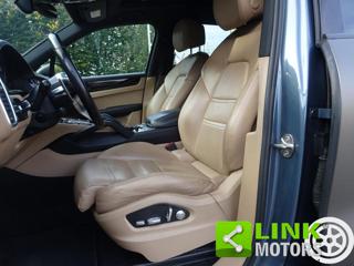 PORSCHE Cayenne usata, con Sedile posteriore sdoppiato