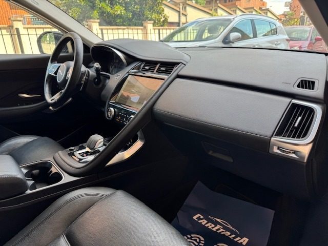 JAGUAR E-Pace usata, con Climatizzatore
