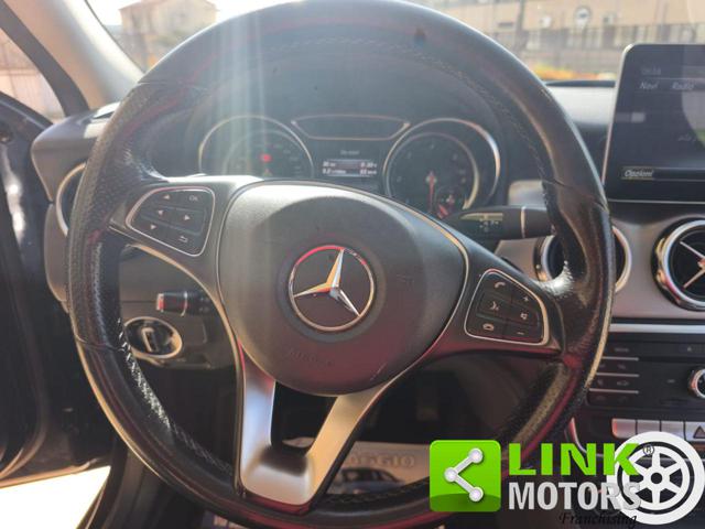 MERCEDES-BENZ GLA 200 usata, con Airbag testa