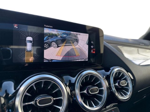 MERCEDES-BENZ GLA 250 usata, con Cronologia tagliandi