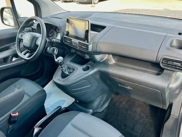 TOYOTA Proace City Verso usata, con Sistema di navigazione