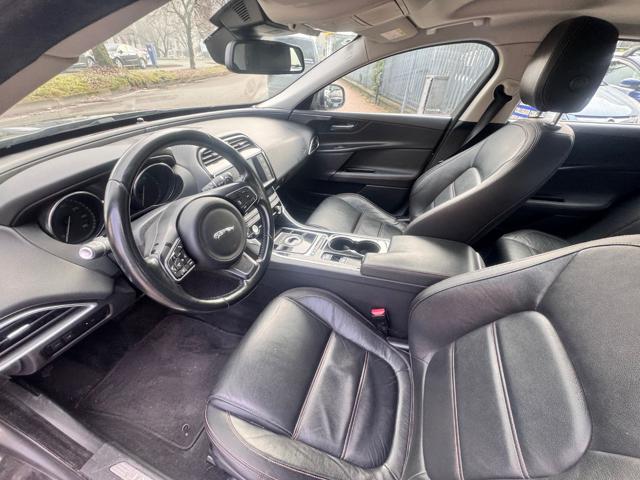 JAGUAR XE usata, con Controllo trazione