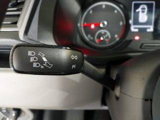 VOLKSWAGEN Caravelle usata, con Luci diurne LED